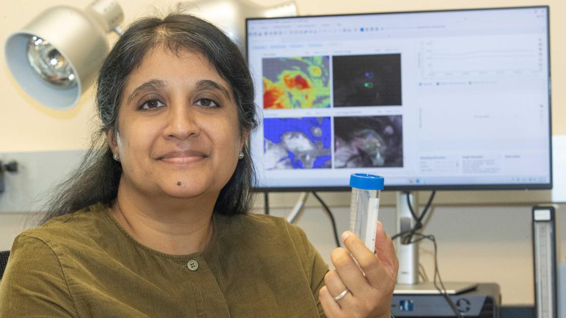 Nafisa Jadavji, PhD in her lab