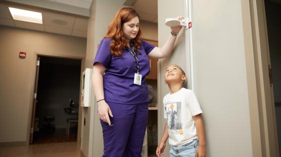 RN in Carbondale get patients height