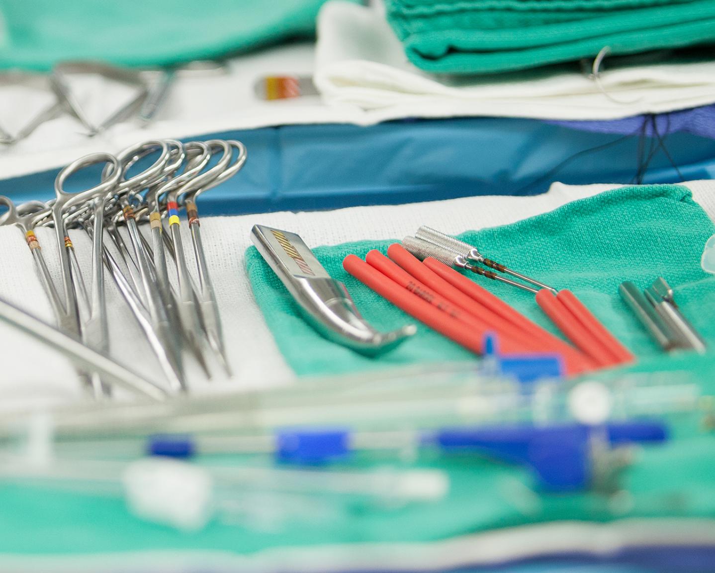 Surgical tools laying on fabric cloths