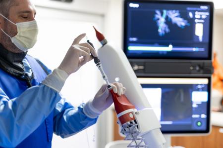 Dr. Taylor Stone performs a navigation bronchoscopy biopsy